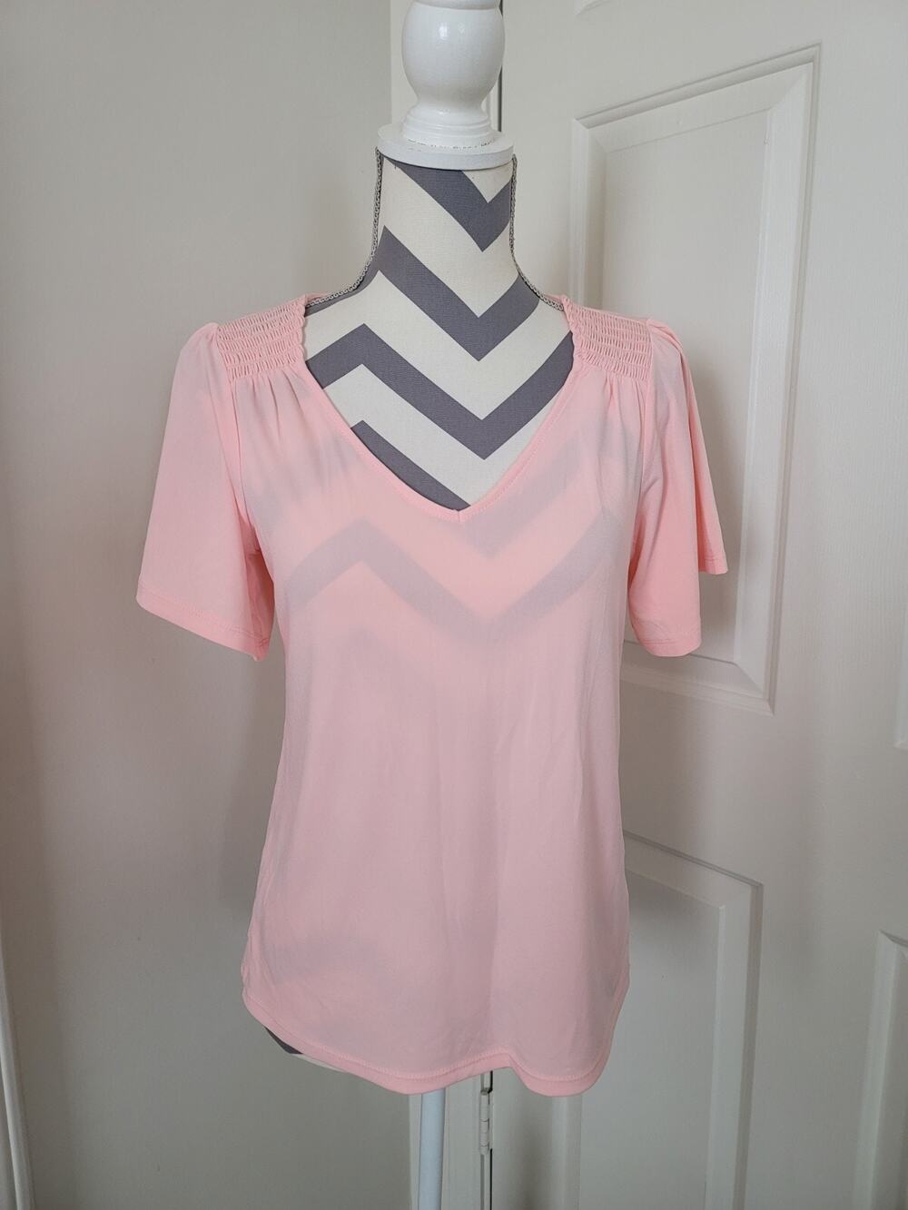 Michael Kors Blouse Sz Small Flutter Sleeve V-neck Womens Stretchy Coral
